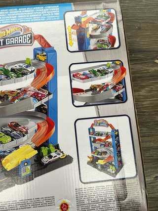 Hot Wheels City Stunt Garage
