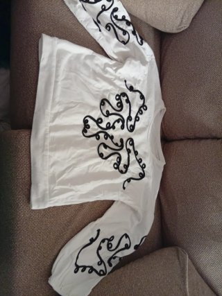 Sudadera blanca bordada talla M-L