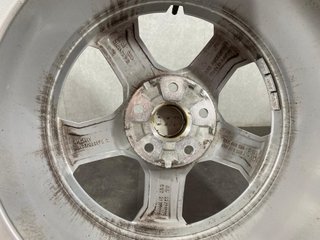 Llantas Audi Q3 17" Originales