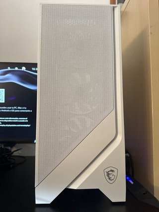 Caja de PC MSI Blanca