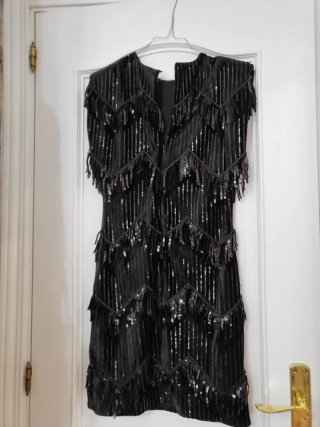 Vestido fiesta lentejuelas flecos Zara
