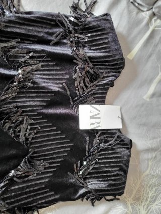 Vestido fiesta lentejuelas flecos Zara