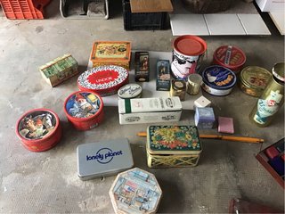 Collezione di scatole di latta vintage
