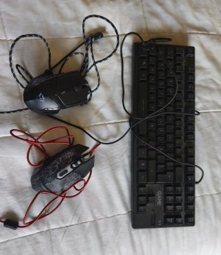 Teclado Gaming + 2 Ratones Gaming GAME