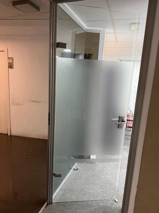 Separadores y puertas de cristal