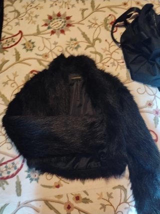 Chaquetón pelo sintético fiesta negro