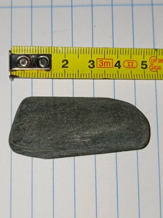 Pieza de piedra antigua
