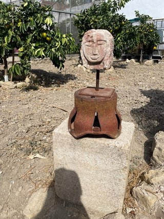 Escultura artesanal hecha a mano cara de mujer