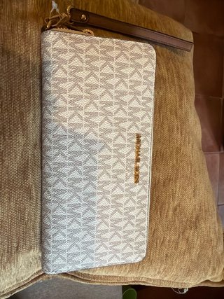 Cartera Michael Kors Beige