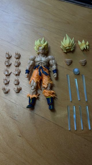 Shfiguarts Goku Figura de Acción
