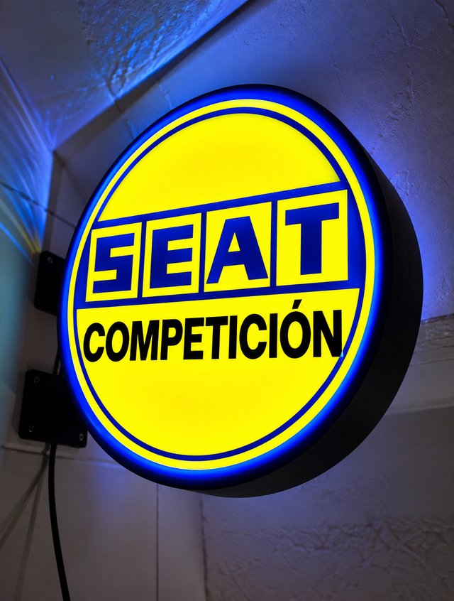 Cartel Banderilla LED SEAT Competición
