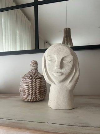 Escultura de Rostro Hecha a Mano cara de mujer