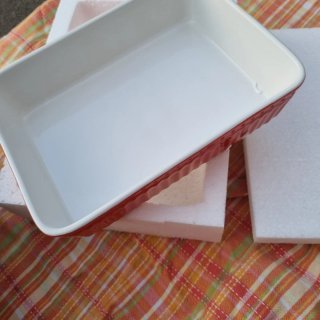 Teglia ceramica rossa e bianca