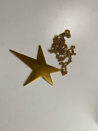 Colgante Estrella Grande Dorado Mona de Seda
