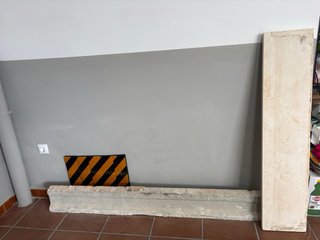 Ventana completa con reja, cargaderos y pasamanos
