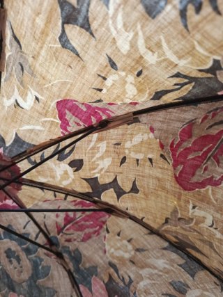 Parasol antiguo floral