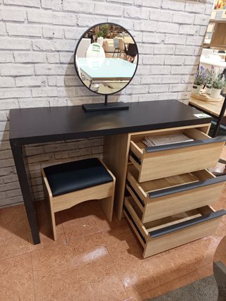 Tocador Moderno con Espejo y Banqueta