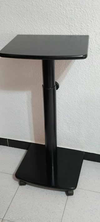 Mesa elevable para TV