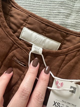 Chaqueta Zara acolchada marrón Talla XS