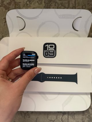 Apple Watch Series 10 GPS + Cellular 42mm