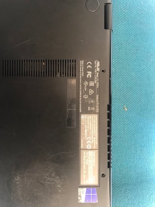 Portátil ASUS Negro con Cargador