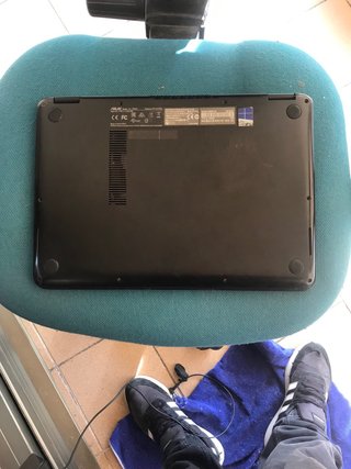 Portátil ASUS Negro con Cargador