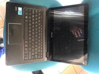 Portátil ASUS Negro con Cargador