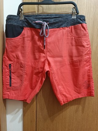 Pantalón corto Ternua rojo y gris