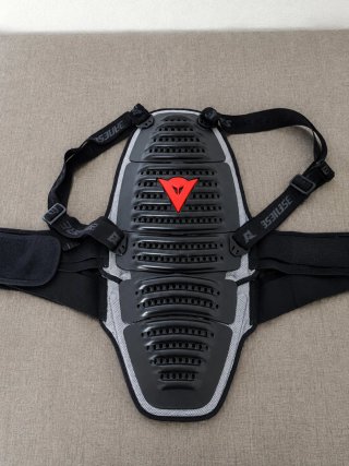 Espaldera Dainese WAVE. SIN ESTRENAR.
