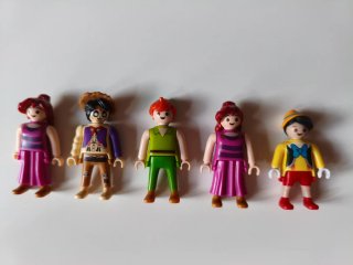 Muñecos Disney Kinder