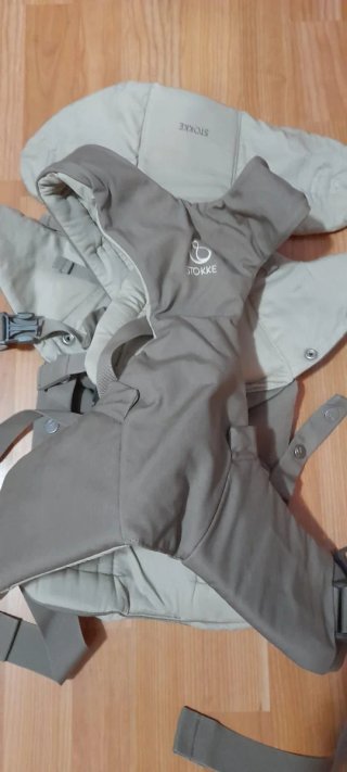 Portabebés STOKKE gris