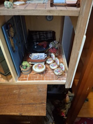 Casa de Muñecas con Tejado de Teja Natural