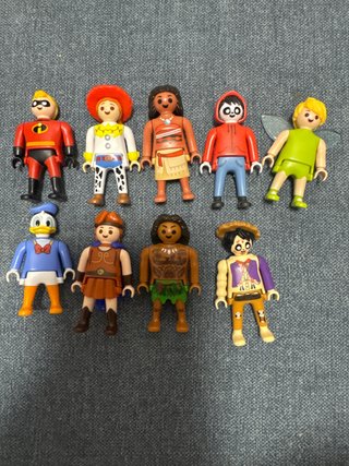 Muñecos kindercoleccion