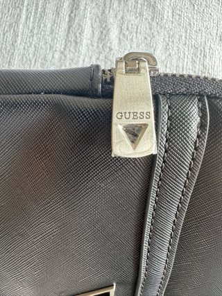 Bandolera Guess Negra