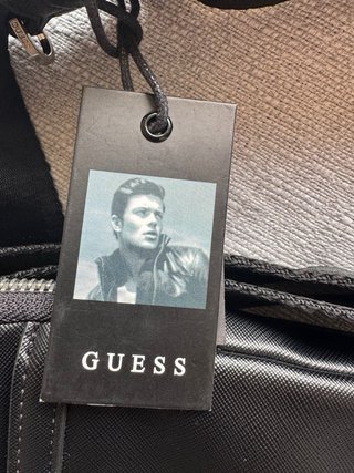 Bandolera Guess Negra