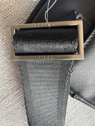 Bandolera Guess Negra