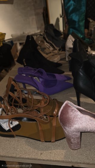 Lote de zapatos sin estrenar, 29 pares.