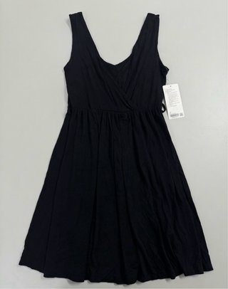 Vestido negro cruzado nuevo