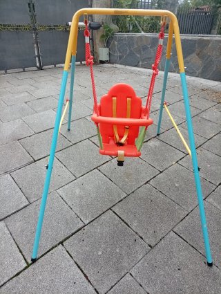 Columpio infantil para jardín