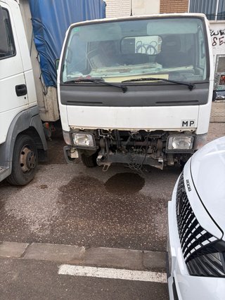 Nissan Cabstar Camión Motor y Caja Cambios