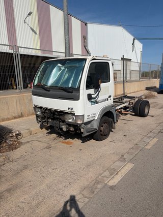 Nissan Cabstar Camión Motor y Caja Cambios