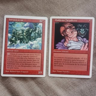 Carta Magic Intrusos orcos y Maldición zarpafierro