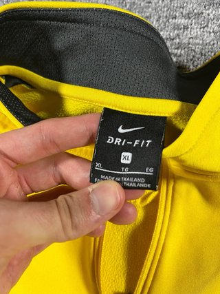 Sudadera Nike Entrenamiento Amarilla