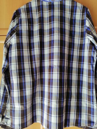 Camisa de cuadros con volantes