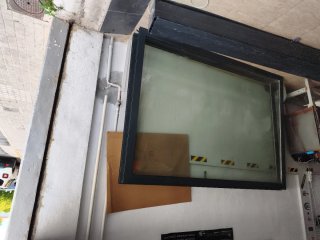 Balconera de Aluminio con Persiana Motorizada