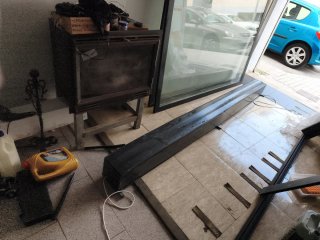 Balconera de Aluminio con Persiana Motorizada