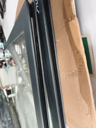 Balconera de Aluminio con Persiana Motorizada