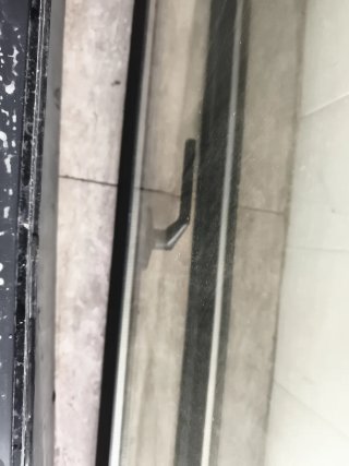 Balconera de Aluminio con Persiana Motorizada