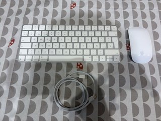 Magic Keyboard + Magic Mouse Apple