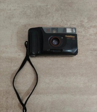 Macchina fotografica analogica GoldStar 33mm